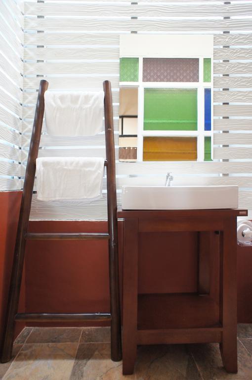 Udee Cozy Bed & Breakfast チエンマイ エクステリア 写真