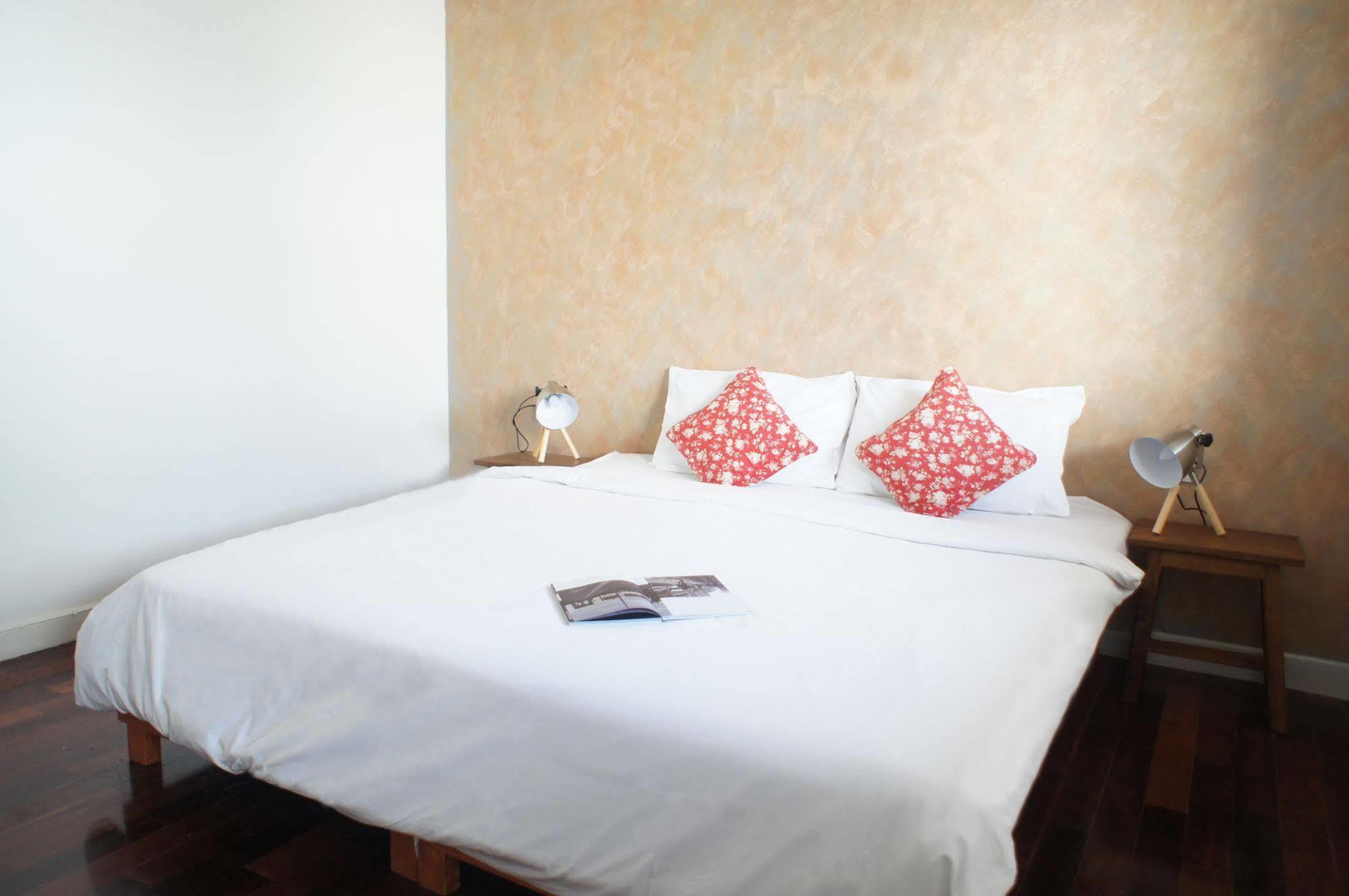 Udee Cozy Bed & Breakfast チエンマイ エクステリア 写真